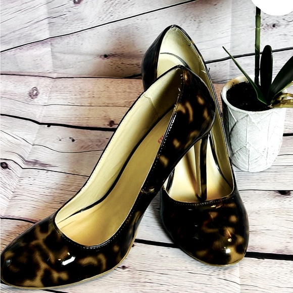 JUSTFAB WOMEN BROWN PATENT LEATHER ROUNDED TOE LEOPARD PRINT PUMPS. SIZE 10 - Picture 2 of 3